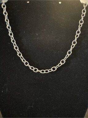 Modern 18” Silver Tone Rolo Link Necklace